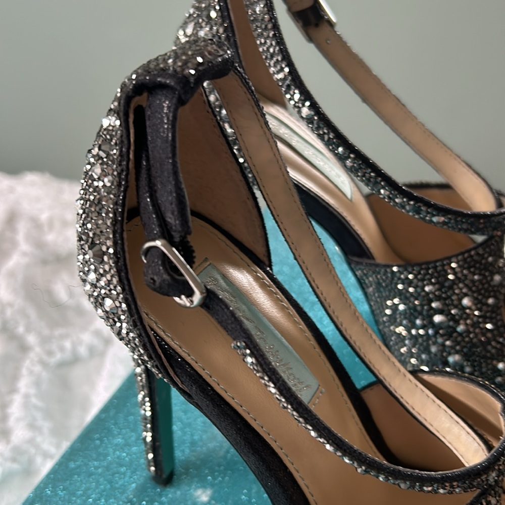 Betsy Johnson Crystal Peep Toes sz8 - Picture 3 of 6